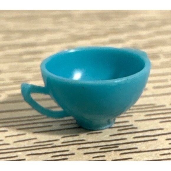 Vtg Miniature Marx Little Hostess Blue Plastic Teacups Plates Dollhouse Dish Set - Picture 9 of 13
